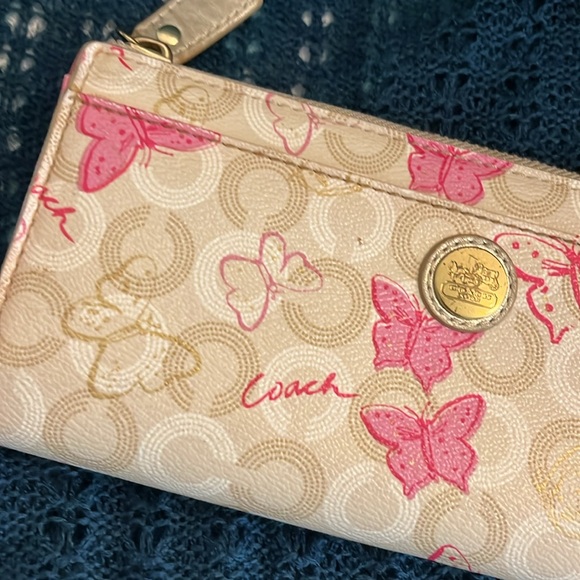 Coach Buttlerfly zip wallet - Picture 12 of 13